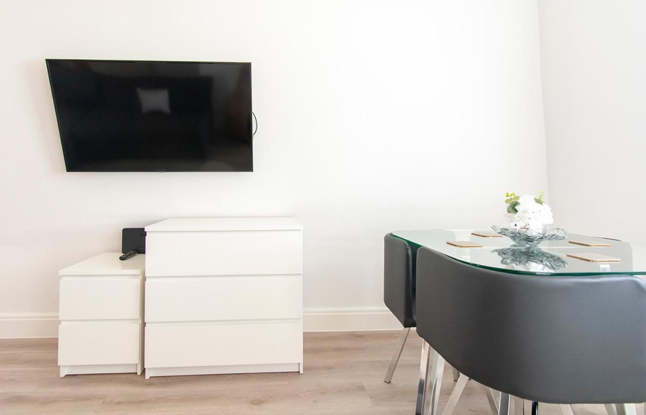 Modern 1 Bed Flat 2 Mins Walk From Restaurants Bars Clubs & Beach! Wow! Apartment บอร์นมัธ ภายนอก รูปภาพ